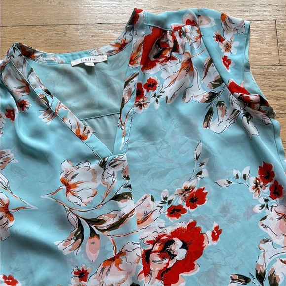 Stitch fix Top - Blue and Red - Picture 4 of 7